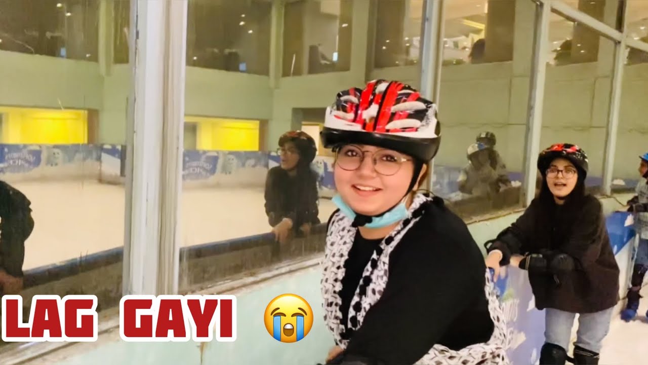 Hafsa aur Fizzah Gir Gayin Ice skating Pe || Shaheer khan vlogs