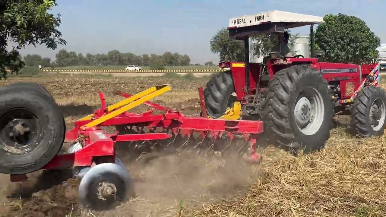 MF 385 4x4 on disk harrow | Aloo di zameen tyar kr rhy