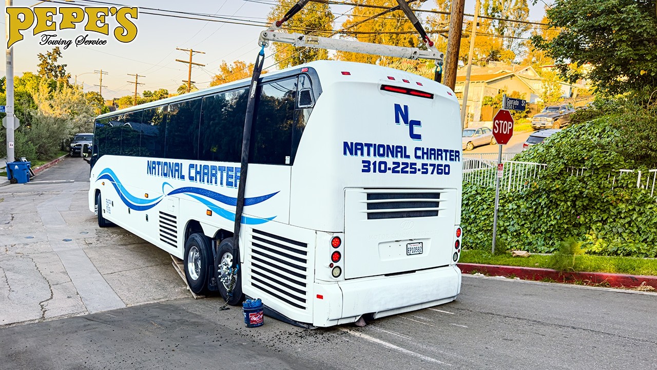 Another GPS Fail! Charter Bus Gets Stuck on City Streets
