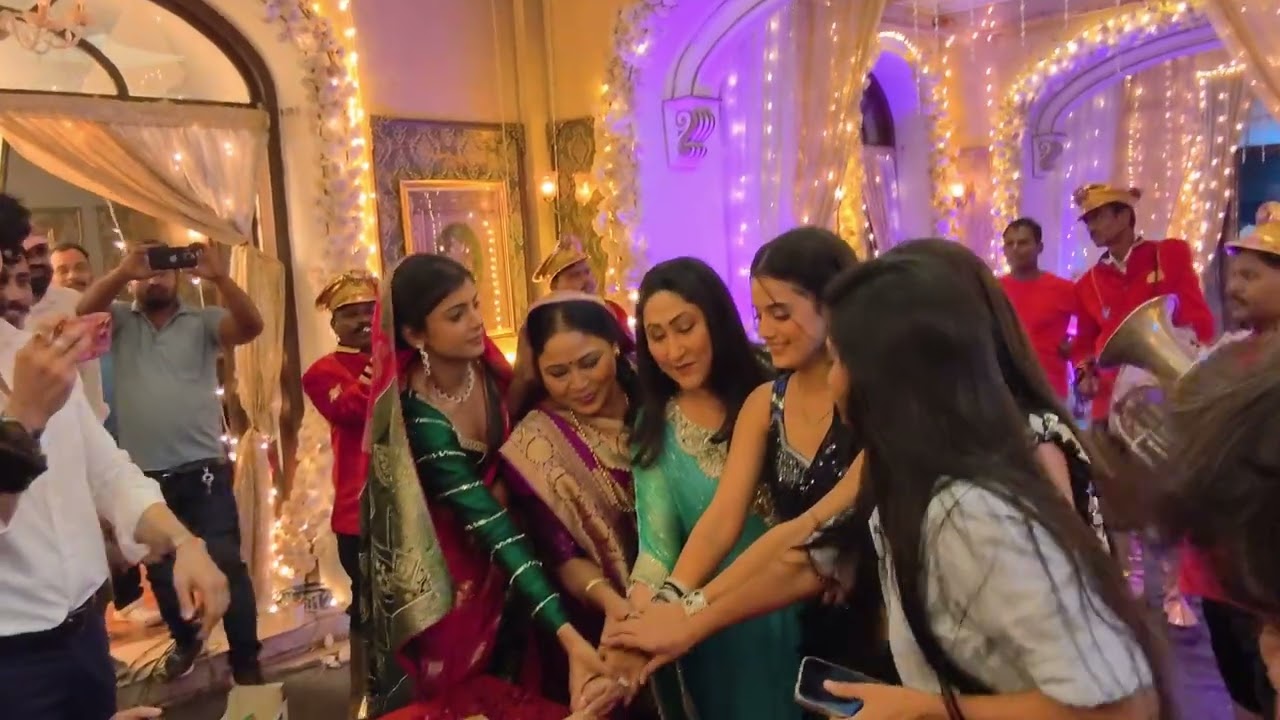 #tvshow women Day par  party bua reet  kaushlya  ne cake  kata bts video on set 🎬🎥masti  video 🎥🎬