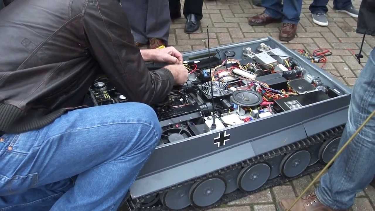 1/5 tiger tank V12 @ Model show
