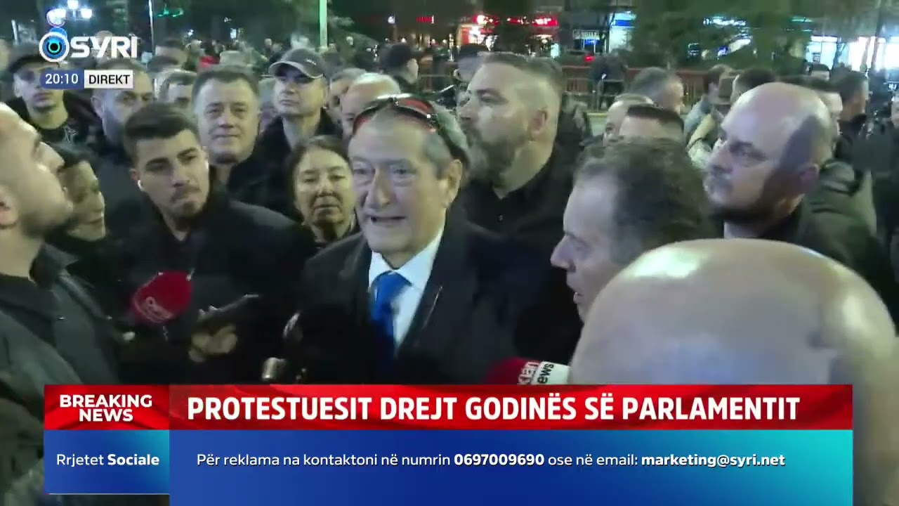 Policia hedh gaz lotsjellës dhe ujë me piper në zonën e Xhamisë, nuk kursen as besimtarët