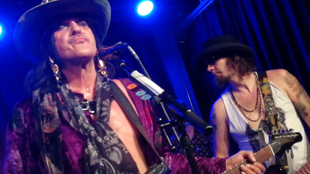 ANDY MCCOY BAND - Up Around The Bend (Live)