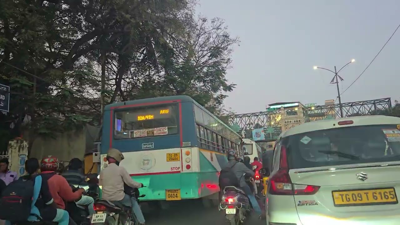 Sarojini hospital to masab tank  too much trafic 