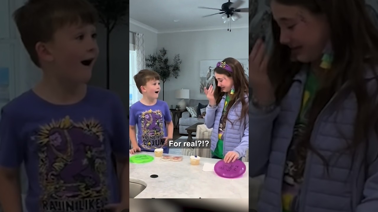 Parents surprise kids with beautiful pregnancy announcement 🥹❤️