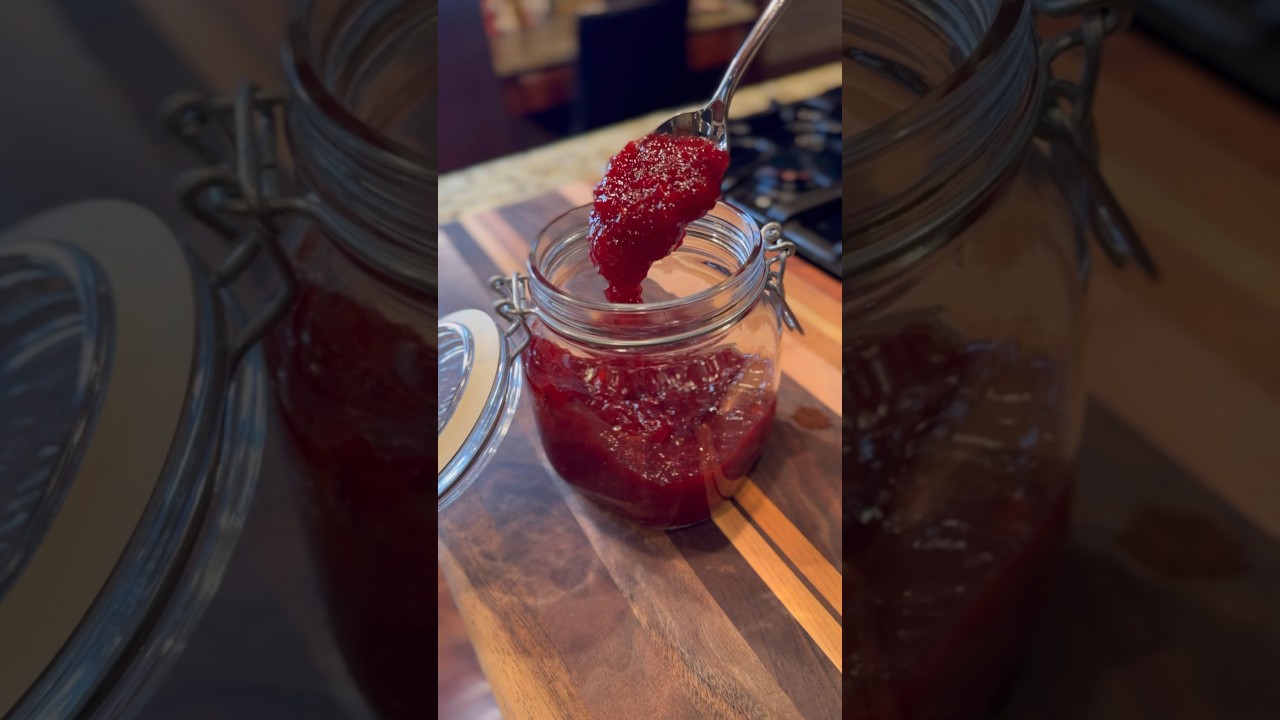 Домашнее клубничное варенье &mdash; просто супер! 🍓 #еда #гурман #шорты