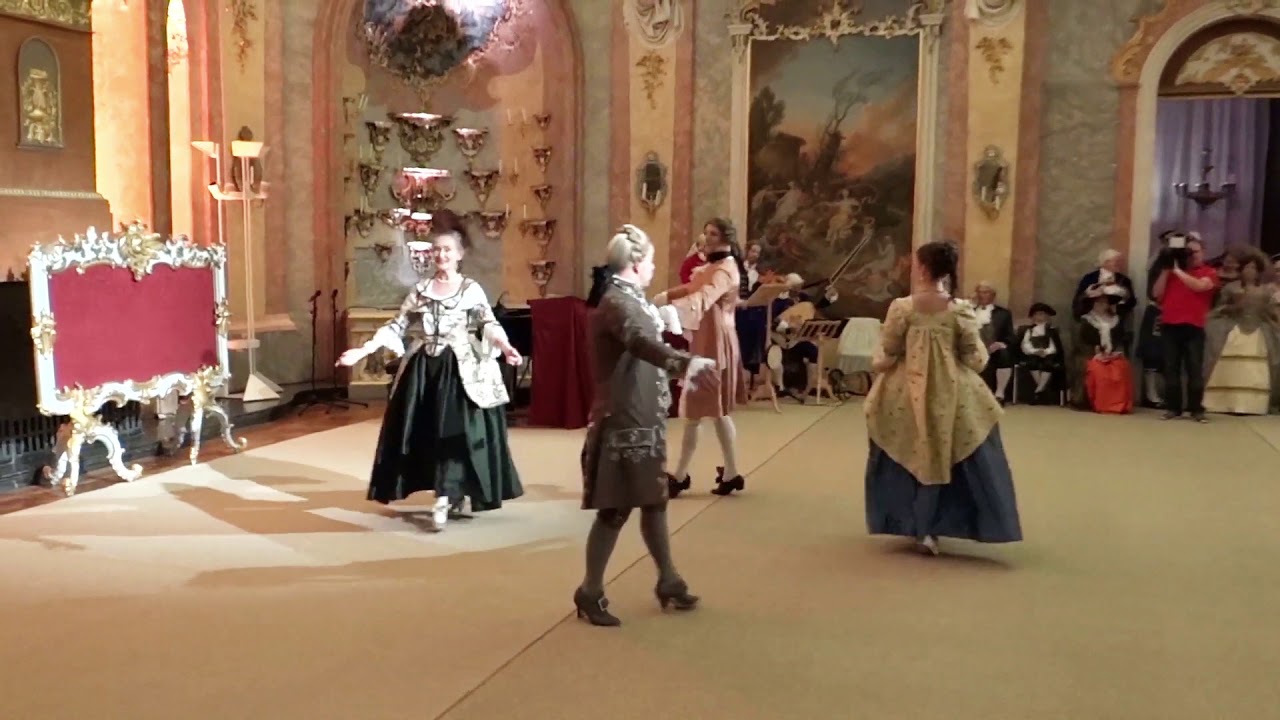 barocke Tanzvorführung mit Jutta Voß und Ensemble zum Barockball 2019