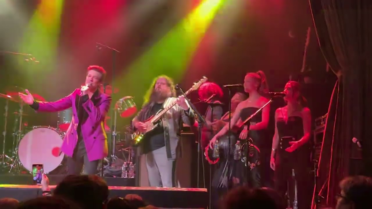 The Killers - A Little Respect (Erasure cover) 6/7/24 @ Bowery Ballroom