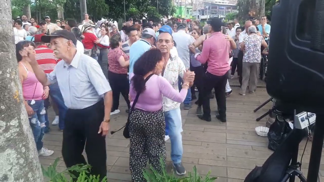 Los integrados parranderos. La negra fiestera. Septiembre 8 2024.