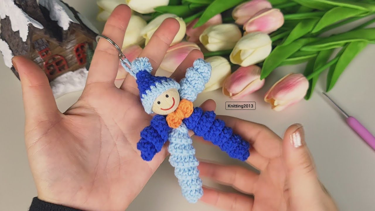 🤡  We make a crochet clown keychain with wooden beads 🤡