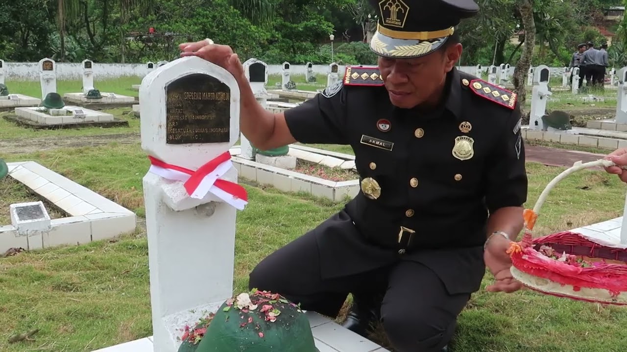 Tabur Bunga Taman Makam Pahlawan Trikora Kota Jayapura