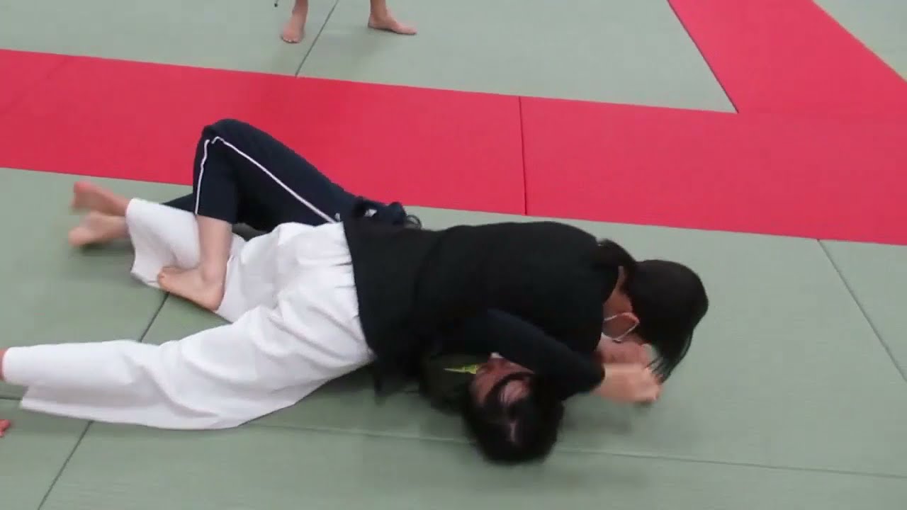 女子高生ノーギ柔術スパーリング