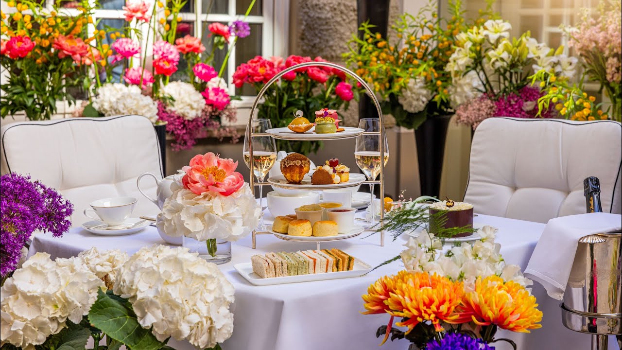 Petals & Pastries | Pop-Up Flower Café im Excelsior Hotel Ernst 🌸✨
