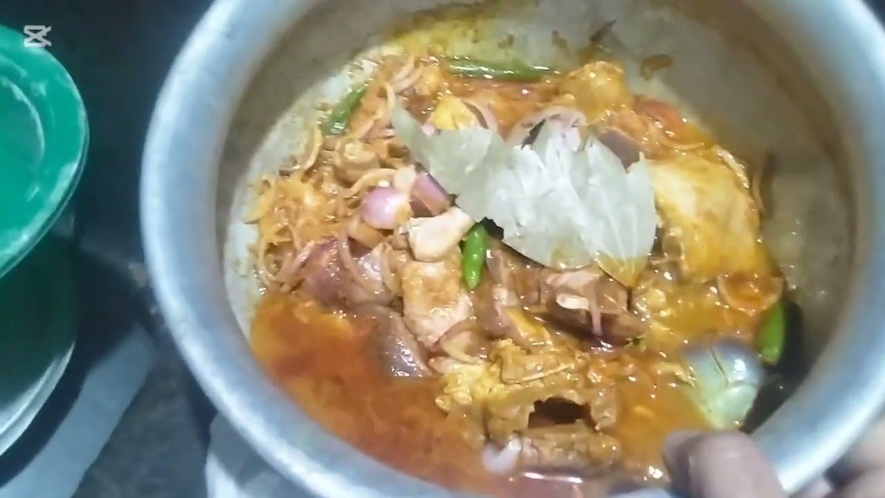 হাঁসের গোস্ত দিয়ে লাল চালের আটা রুটি 