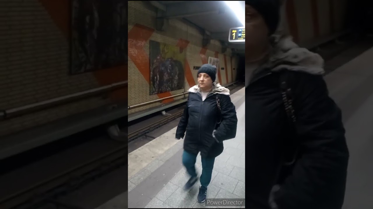 Nürnberg U bahn Linie U1 in Richtung Fürth Hardhöhe. vom Plärrer nach Eberhardshof. Am 11.12.2024.