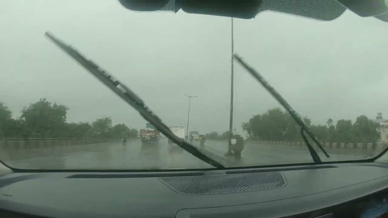 🚘 Mumbai to Surat Road Trip in Kia Carens Clavis | Highway Drive Experience 🛣️✨