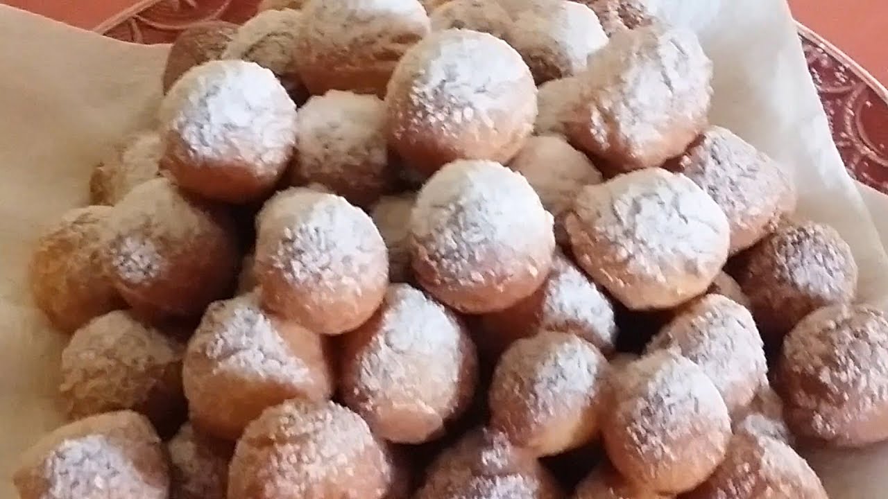Dolci palline con la ricotta fritte e al forno