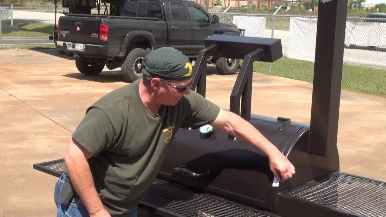 Изготовленный на заказ аллигатор для вечеринок от Рича Робина, Gator Pit of Texas.