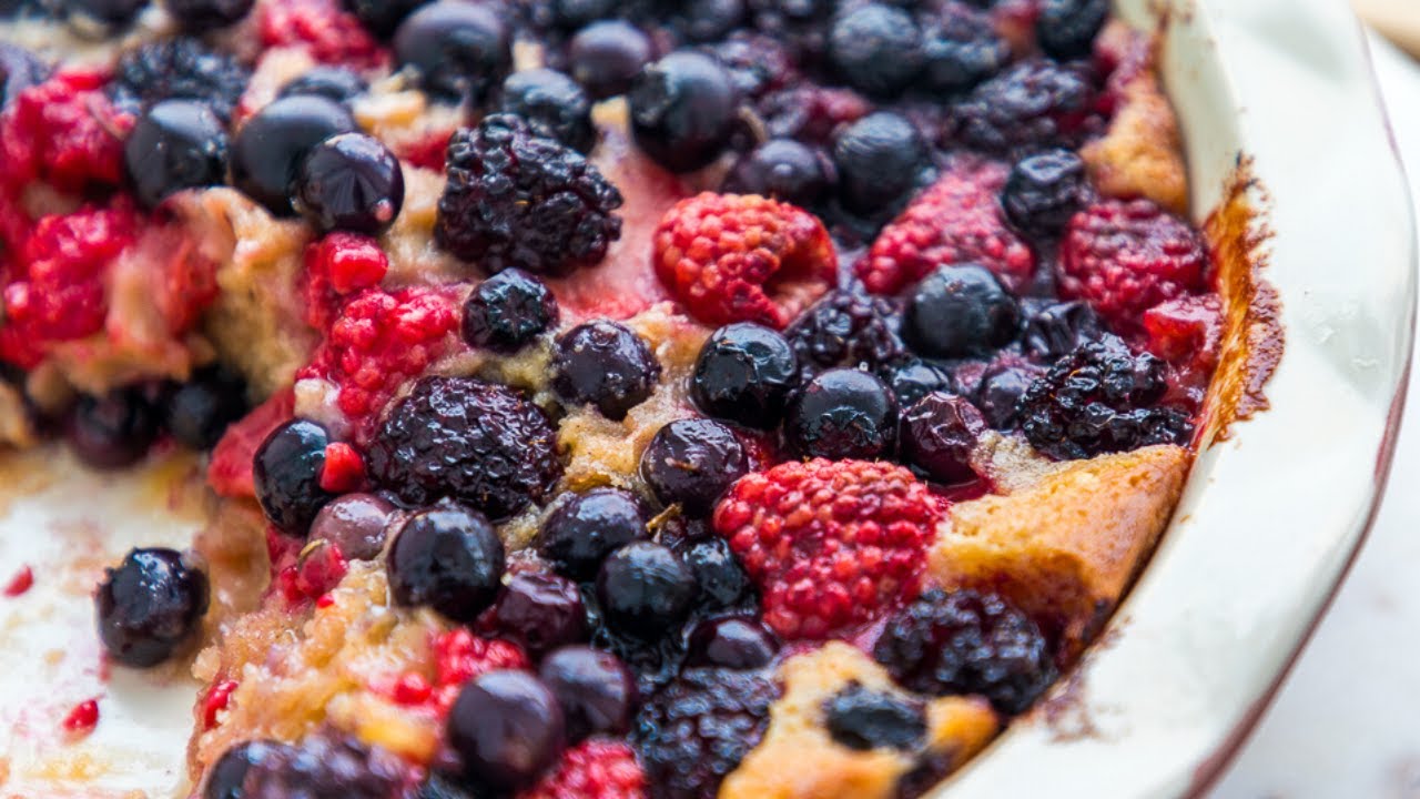 BEST BERRY COBBLER RECIPE! | STRAWBERRY | RASPBERRY | BLUEBERRY | BLACKBERRY