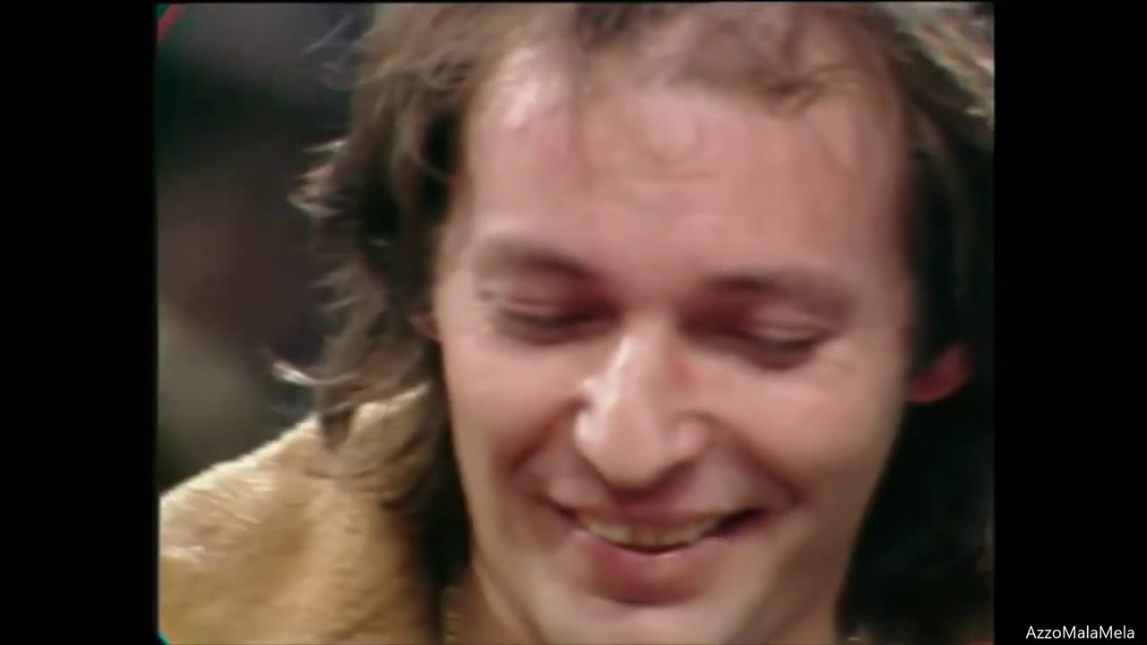 Vasco Rossi ospite  da Mike Bongiorno....!! 1984 (Completo ottima risoluzione)