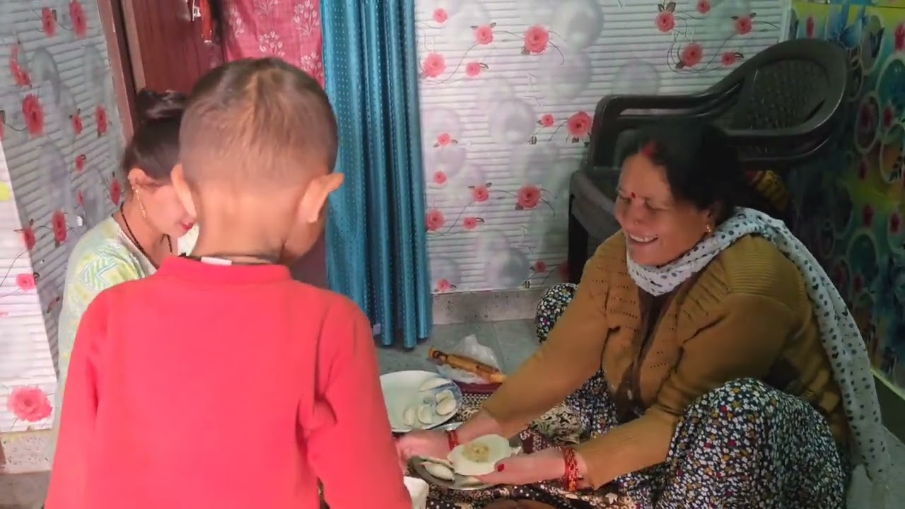 गुजिया खत्म हो गये थे फिर से बनाने पडे || Garhwali Vlog