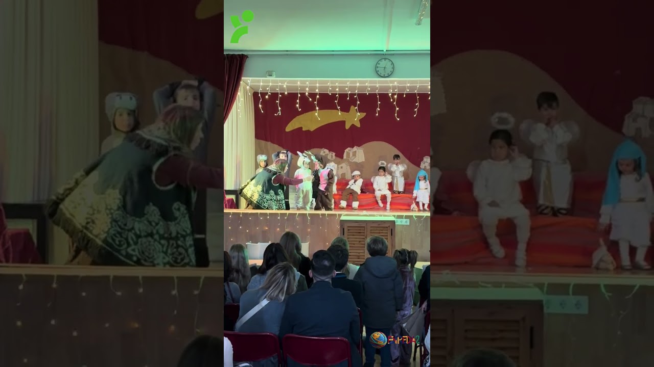 Actuación de Navidad de Educ. Infantil 3 y 4 años. Turno 1.