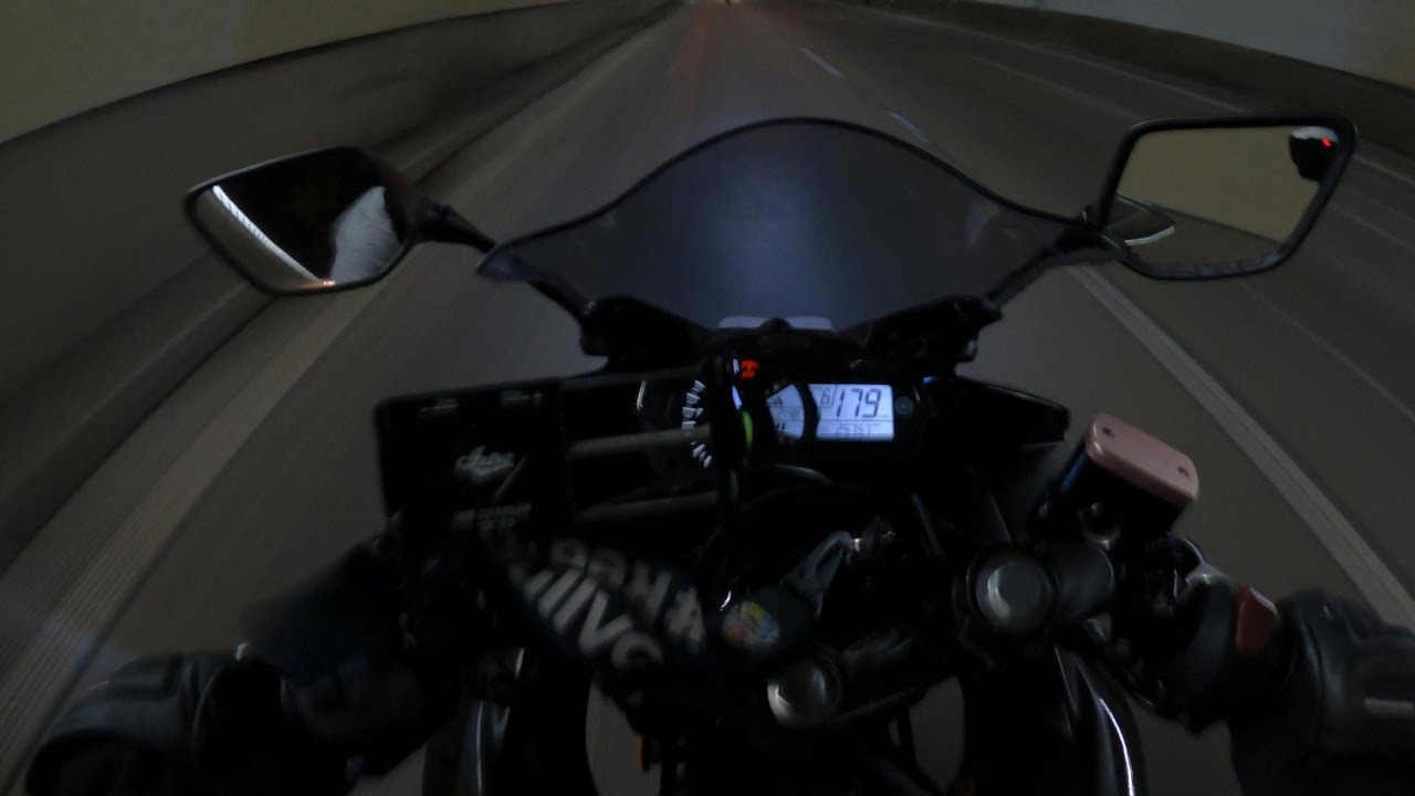 2015 Yamaha R3 (POV)