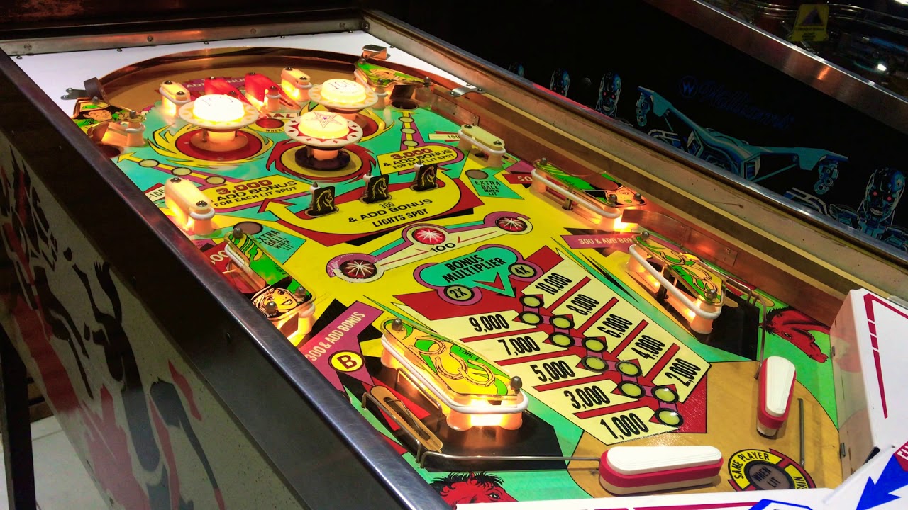 1977 BRONCO PINBALL MACHINE - GOTTLIEB