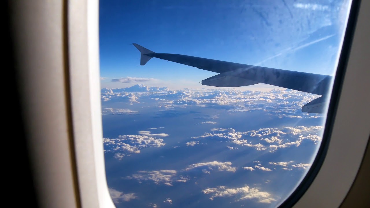 Las nubes desde la ventanilla del avi&oacute;n - V&iacute;deos sin derechos de autor CCO