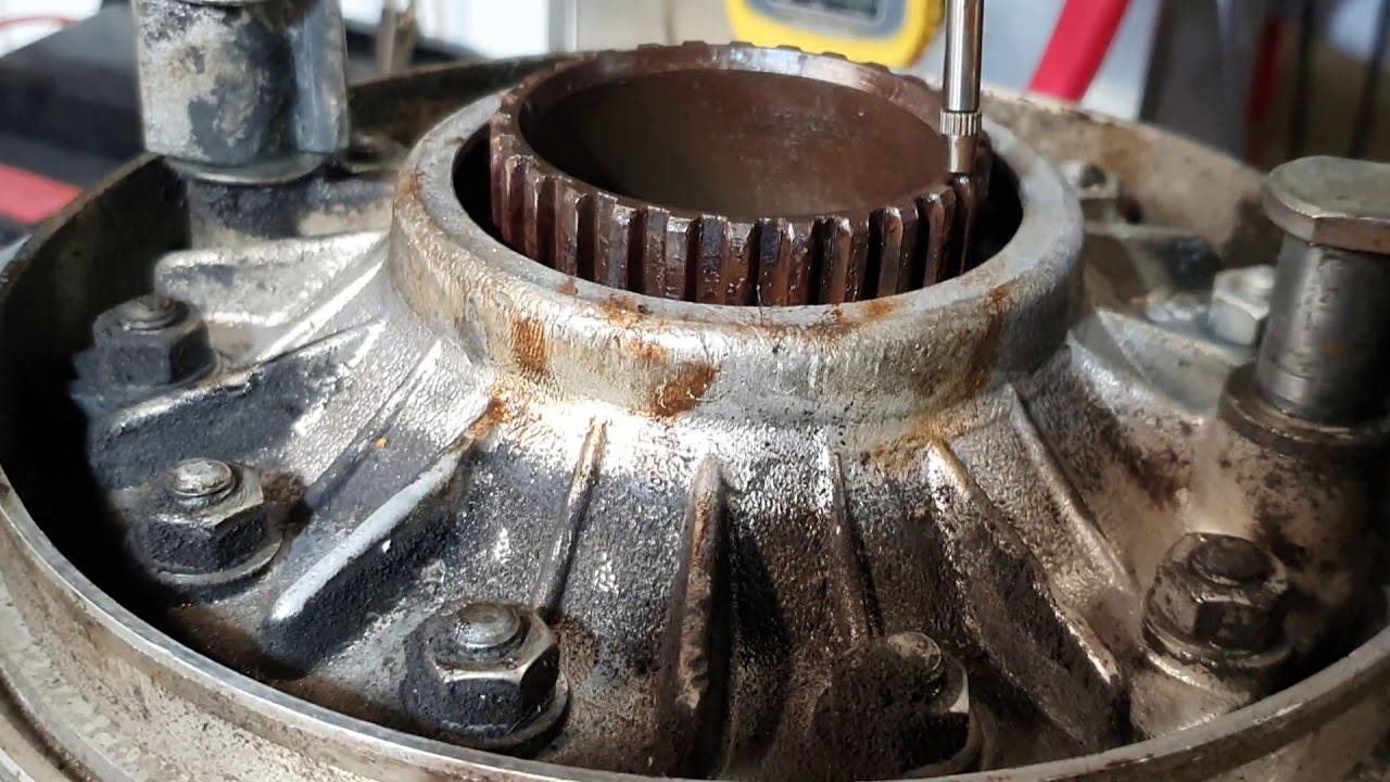 BMW Airhead twin shock final drive...a bit of a look around one of these