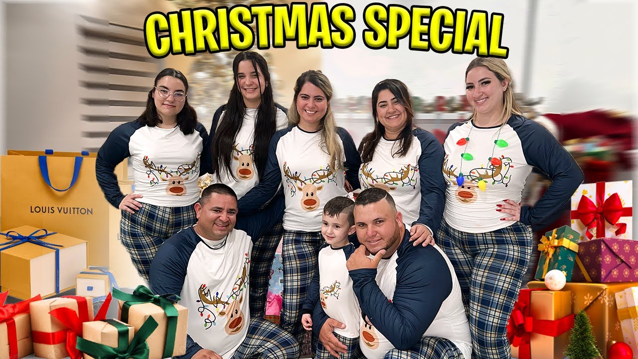 The CRAZIEST Family Christmas Gifts Opening!! *CHRISTMAS SPECIAL*