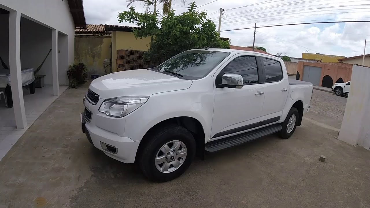 S10 LT 2.4 flex 2014 (em detalhes)