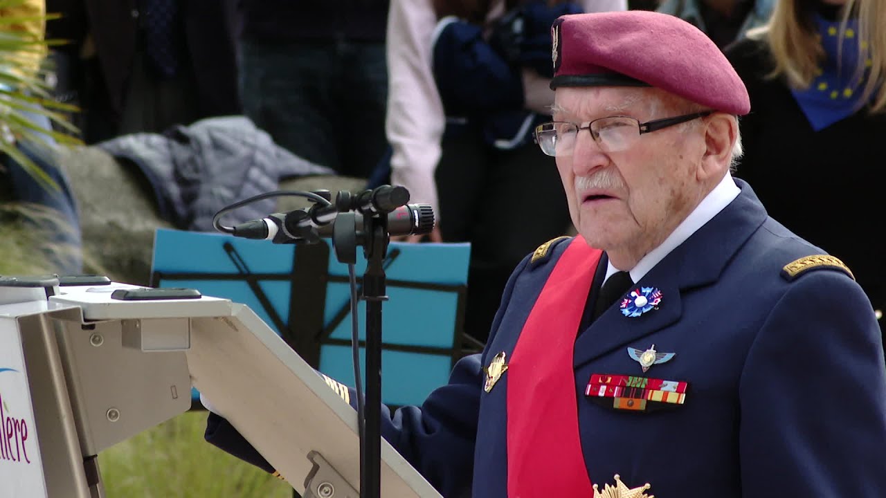 Commémorations du 8 mai 1945, Achille Muller 100 ans était présent à Billère.