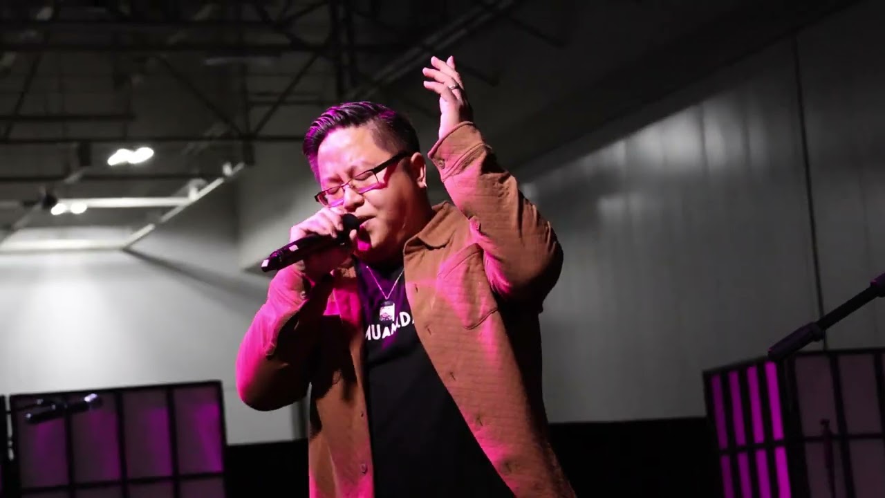 Dang Thao - Vim Txoj Kev Deb at Milwaukee Hmong New Year 2023-2024