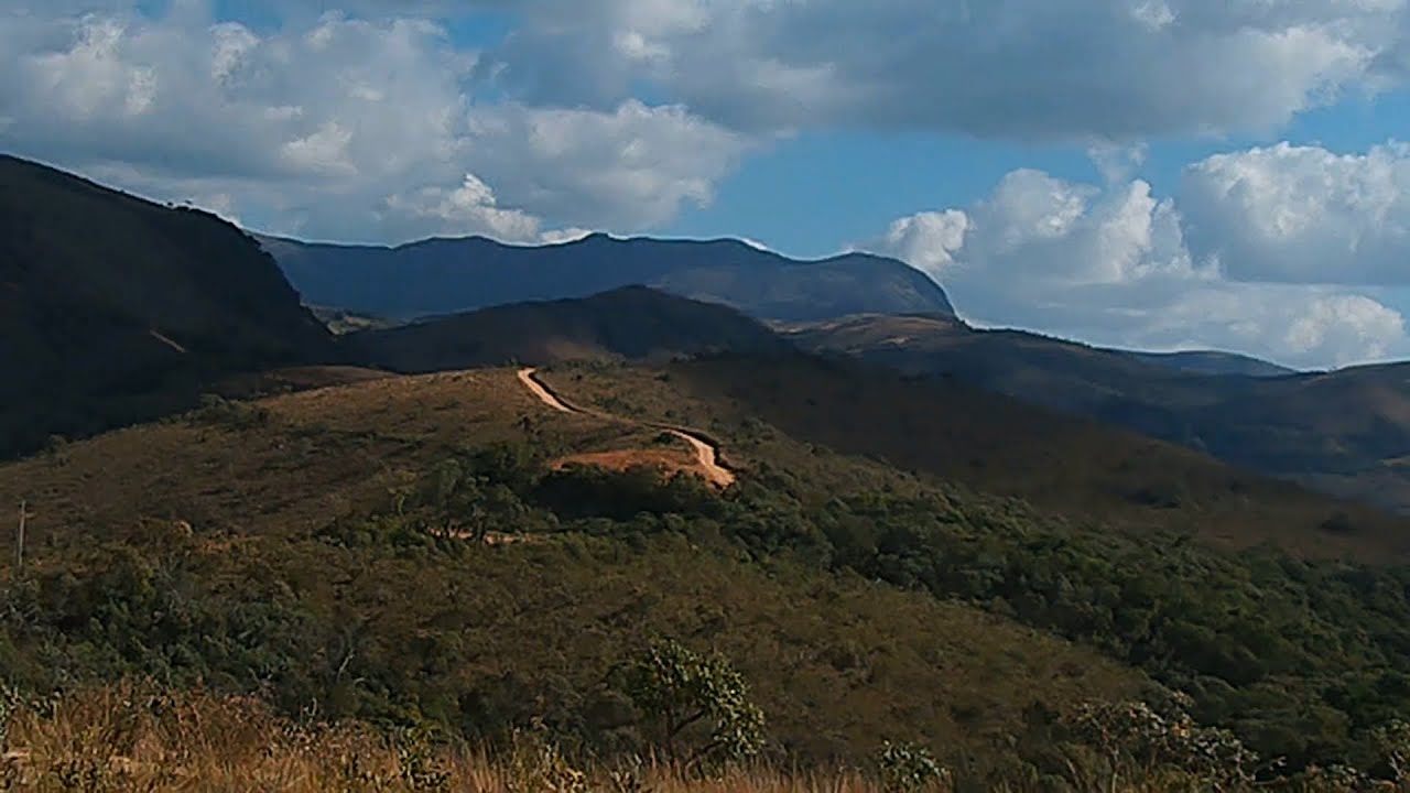 Trilha Cachoeiras  - pelo topo do vale do Charco até a cachoeira do JUJU