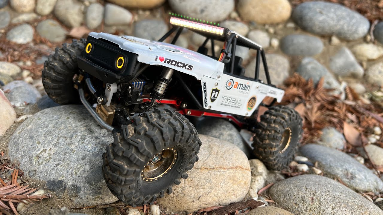 Traxxas TRX-4M Meus Ripper build climbing and bashing (full build in description)