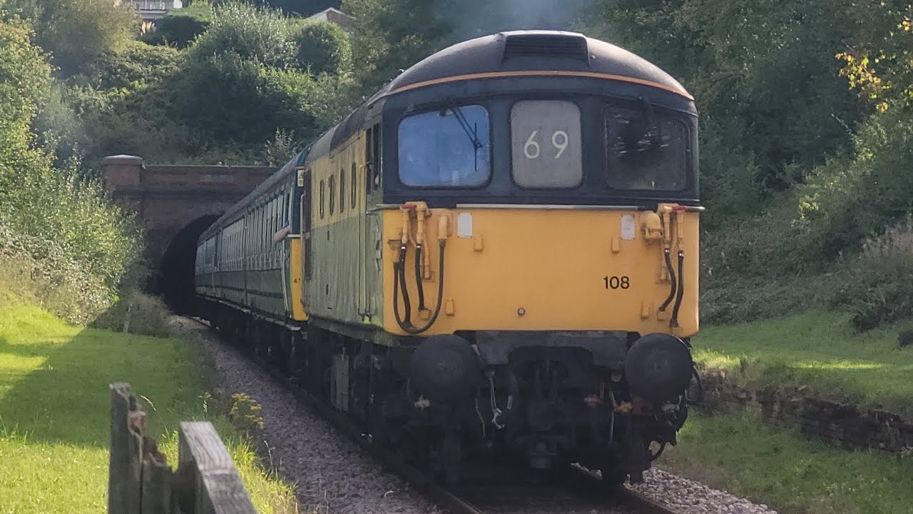 SVR 33108 & BR 3417 4VEP Gordon Pettitt exiting Sharpthrone tunnel heading to East Grinstead! 6/9/25