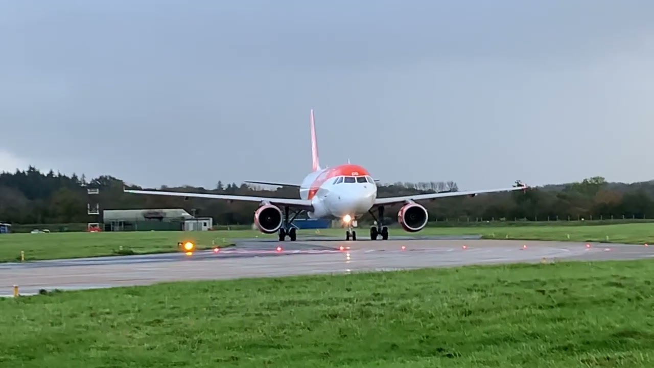 First Easyjet A319 flight from Glasgow at Southampton Airport