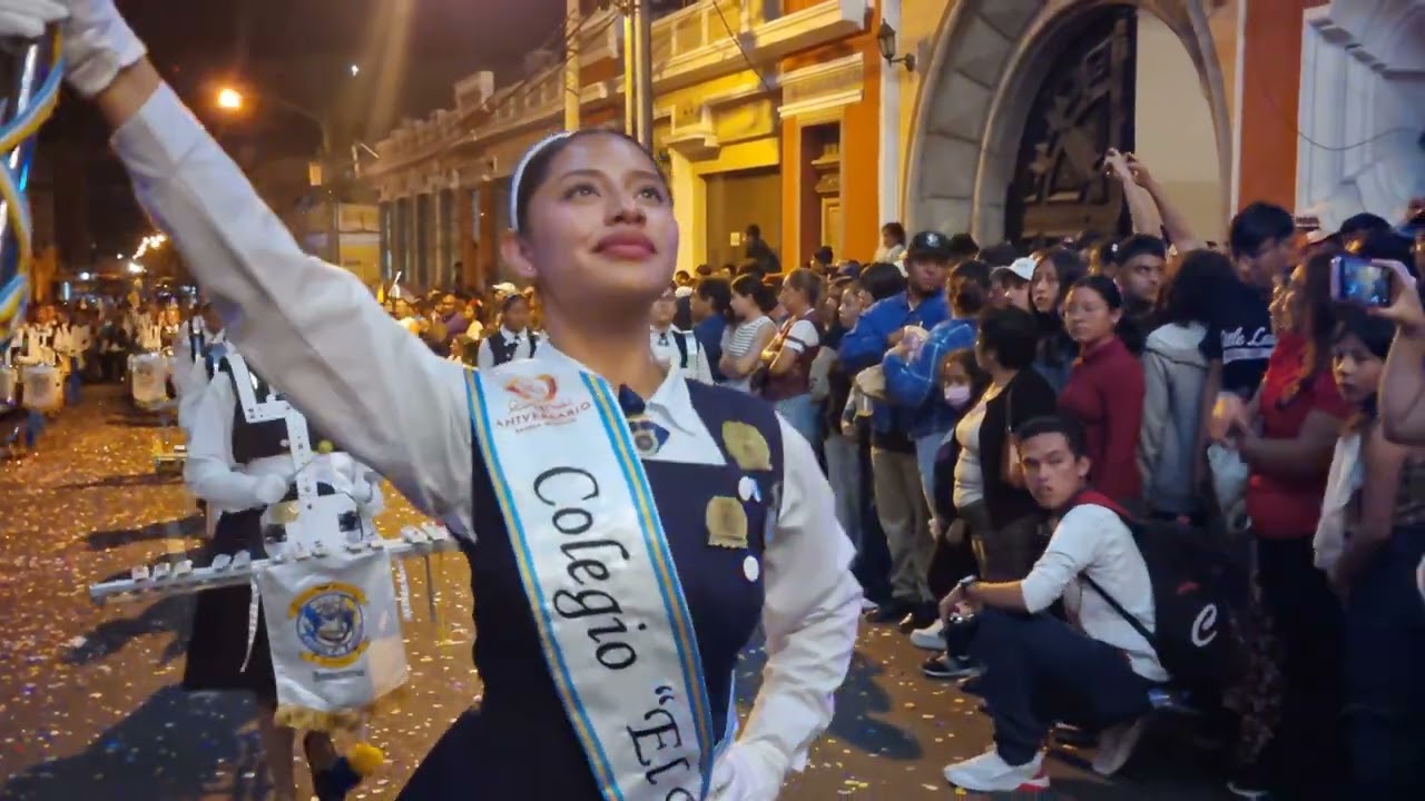 Colegio de Señoritas el Rosario en el Magno desfile 2024 del Liceo Mercantil.