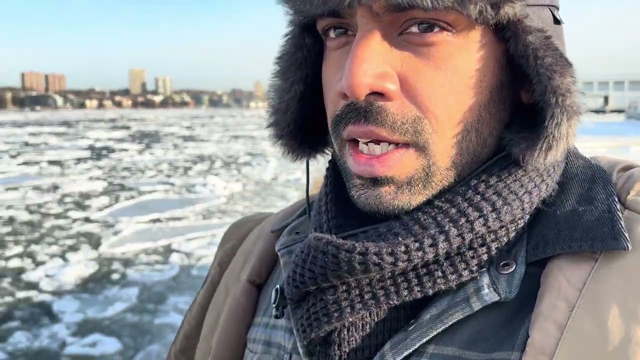 New York’s Hudson River Frozen after a decade ❄️