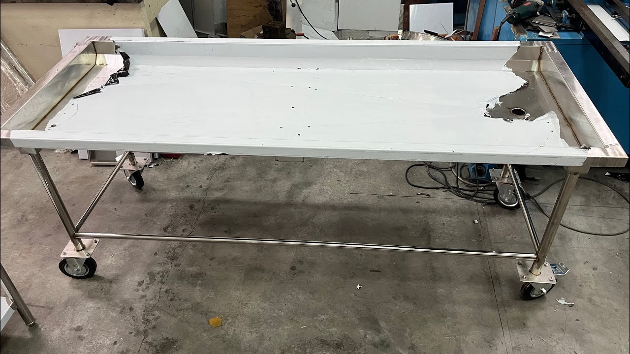 Stainless Steel Tempat Mandi Jenazah Beroda