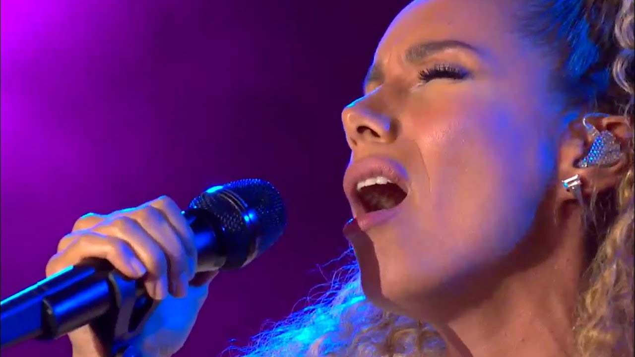 Leona Lewis - Bleeding Love - live in Germany on 11th June 2018 (CEBIT 2018)