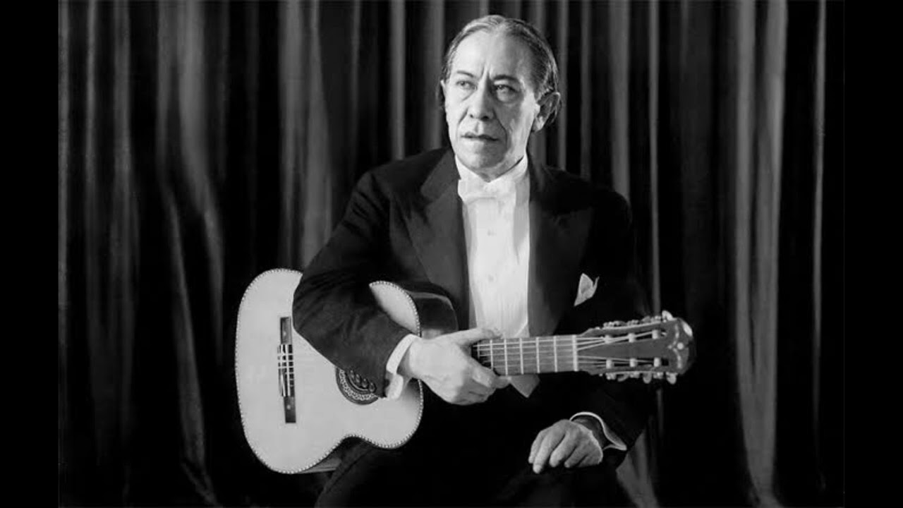 Agustín Barrios plays Barrios (Rare recordings).