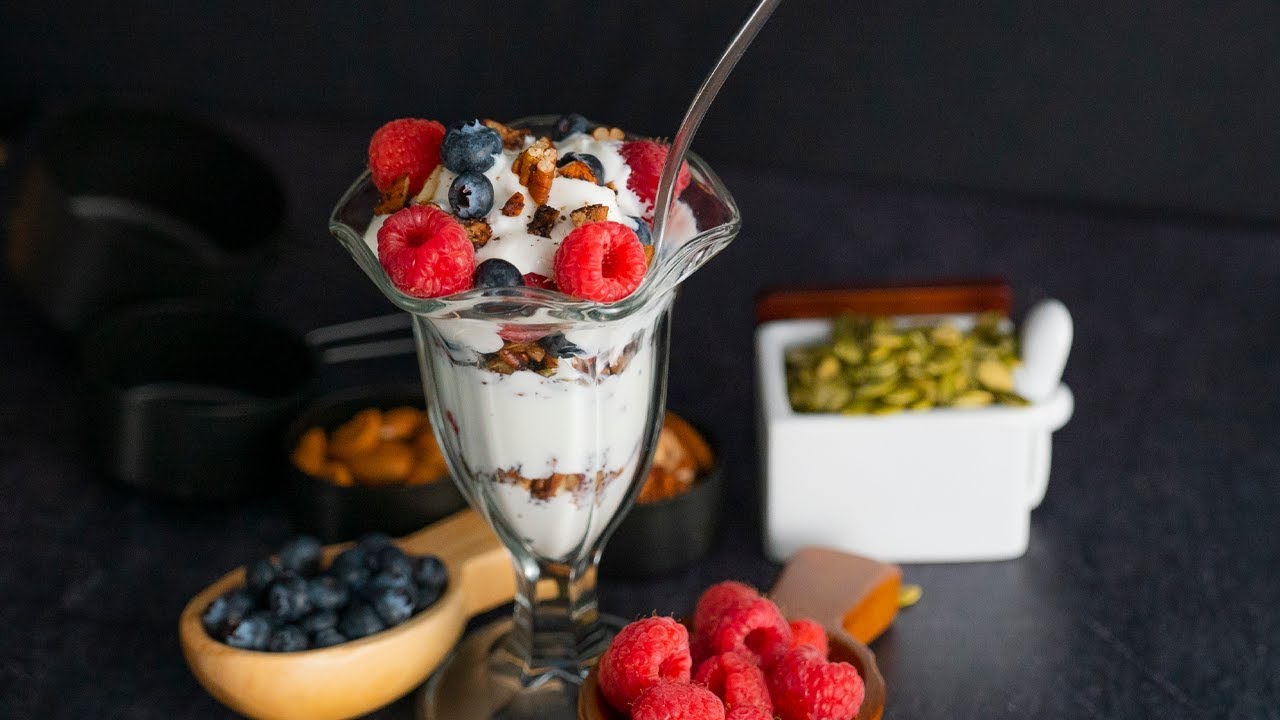 Breakfast Granola Sundae (Keto)