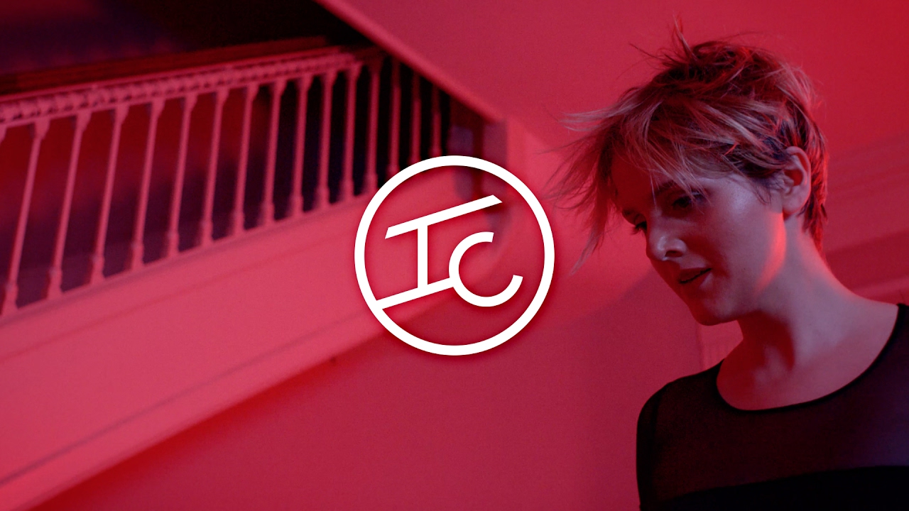 Julia Anrather - Closer (Official Music Video)