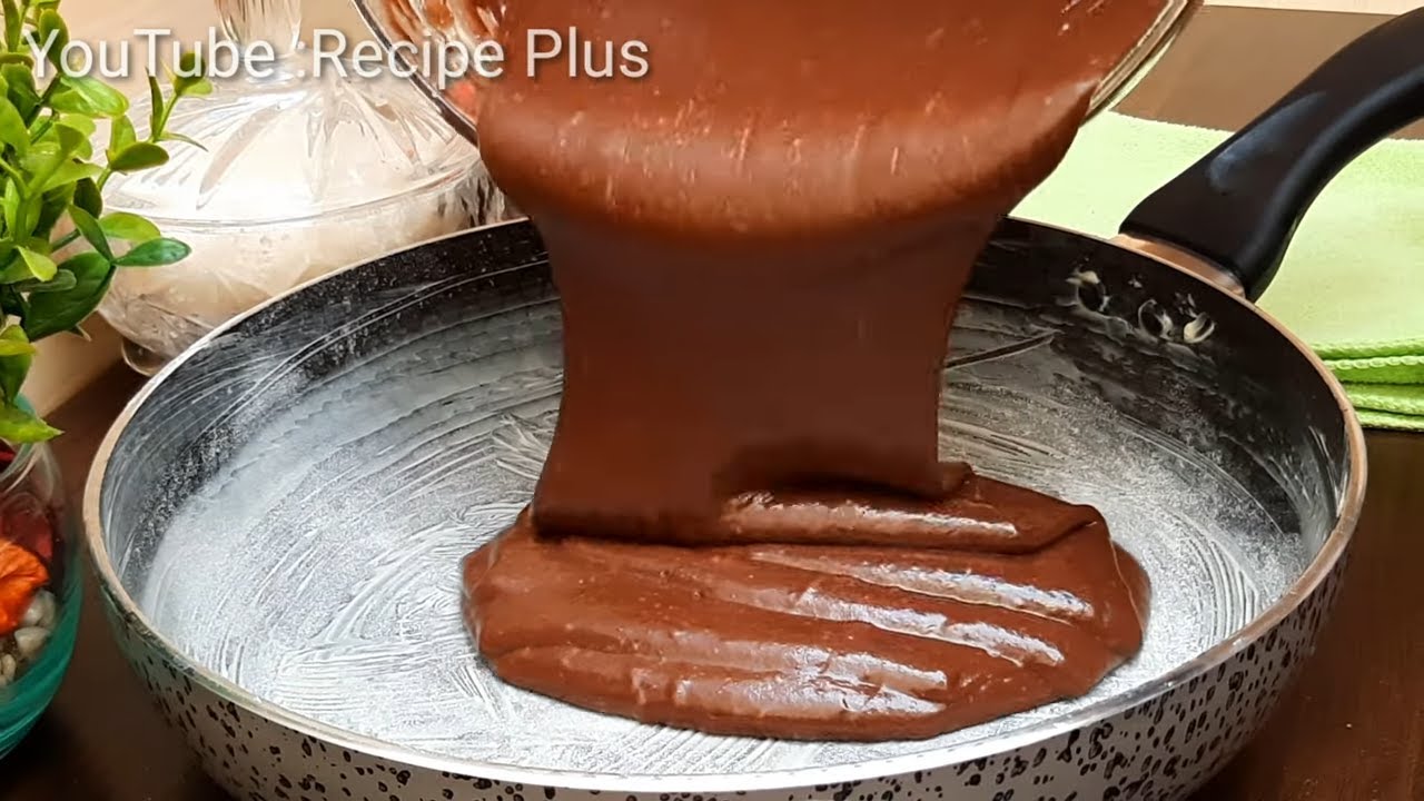 10 Minute CHOCOLATE CAKE in Frying Pan! NO Oven!