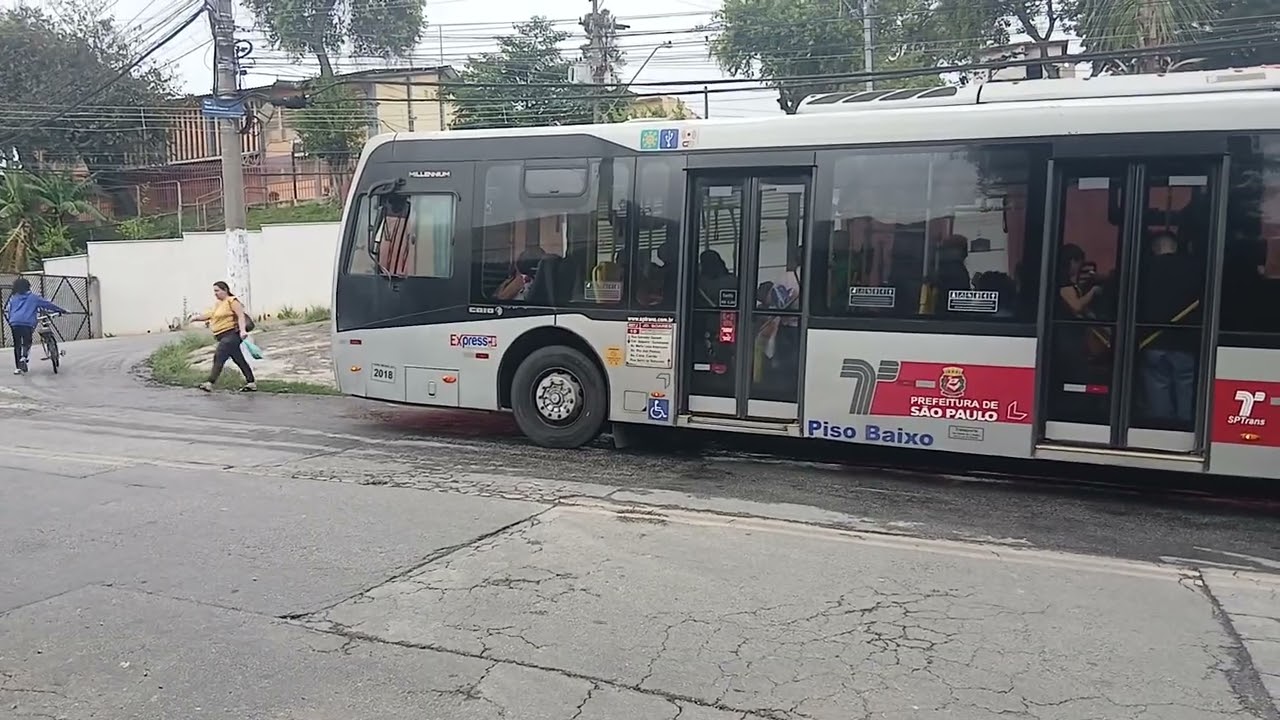 [0105] O-500U/Millennium IV rugindo forte pra subir ruas de bairro