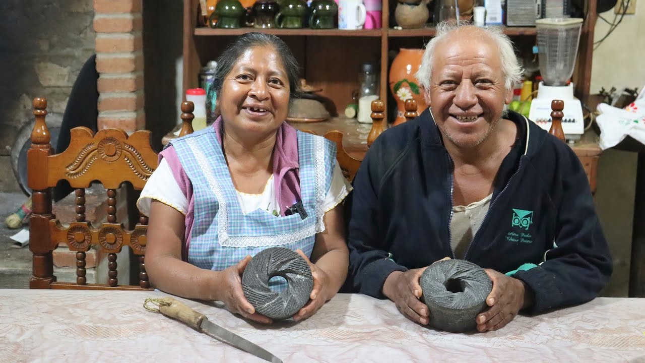 Mientras Platicamos Con Ustedes Afilo Las Piedra Del Milino