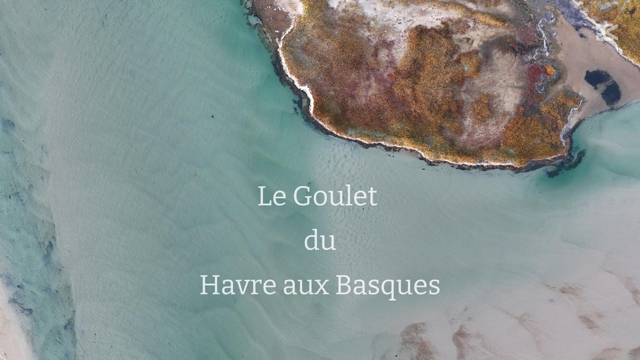 Le goulet du Havre aux Basques - Îles de la Madeleine Canada