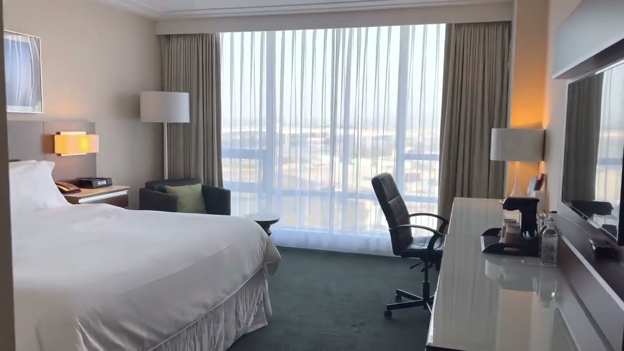 The Westin Wall Center Vancouver Airport - Room Tour